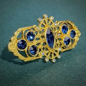 Vintage Jewelry Gold Tone Brooch with Blue Stones